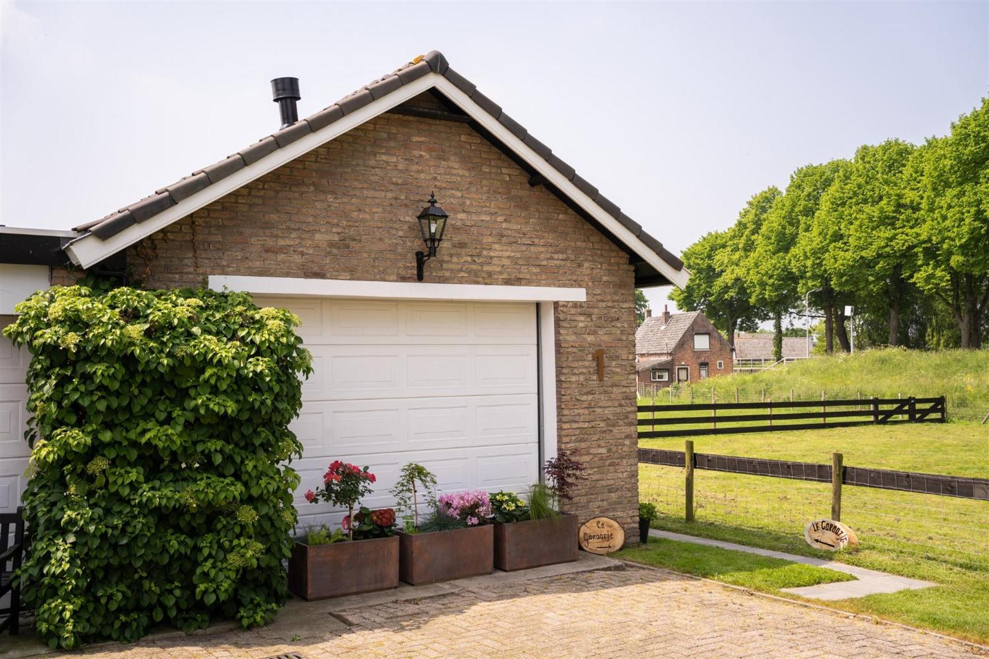 Vakantiewoning Le Garaazje 'S-Gravendeel Extérieur photo